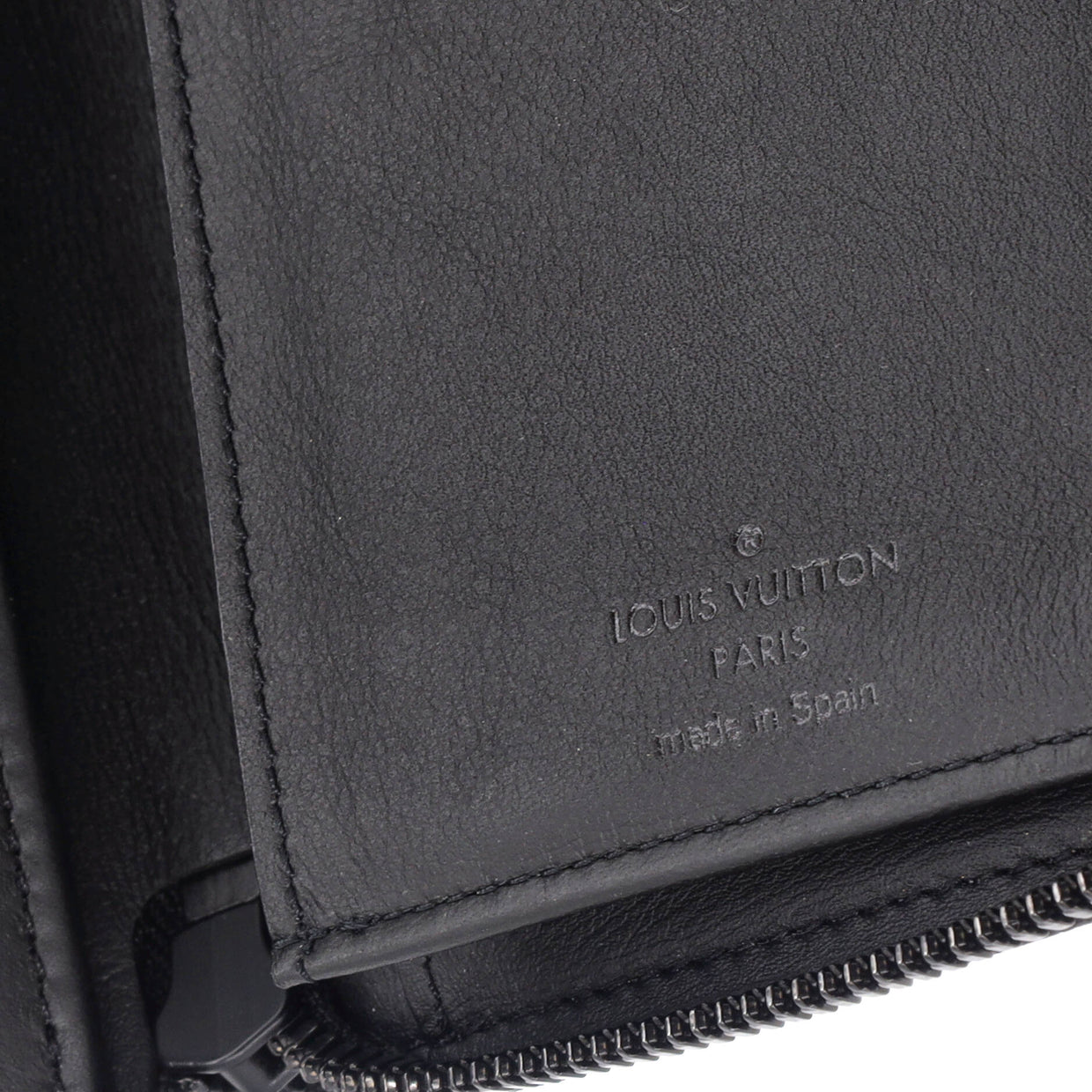 Zippy Wallet Monogram Shadow Leather Vertical - Deep Luxury