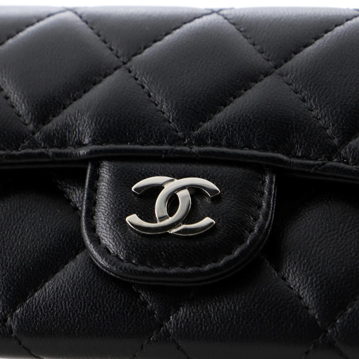 Classic Flap Card Case Quilted Lambskin - Deep Luxury