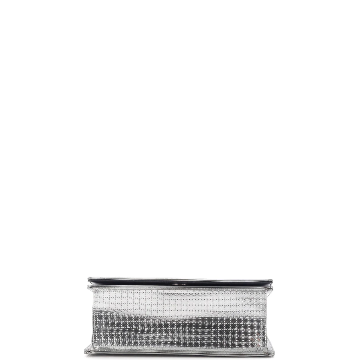 Diorama Flap Bag Cannage Embossed Calfskin Medium - Deep Luxury