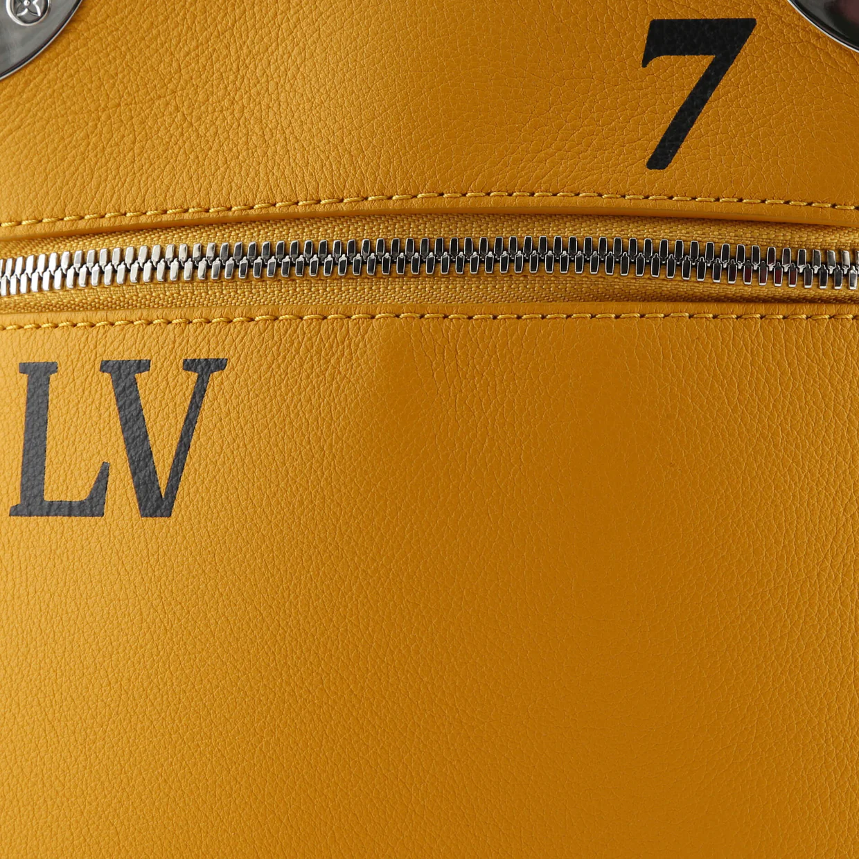 Vertical Box Trunk Leather - Deep Luxury