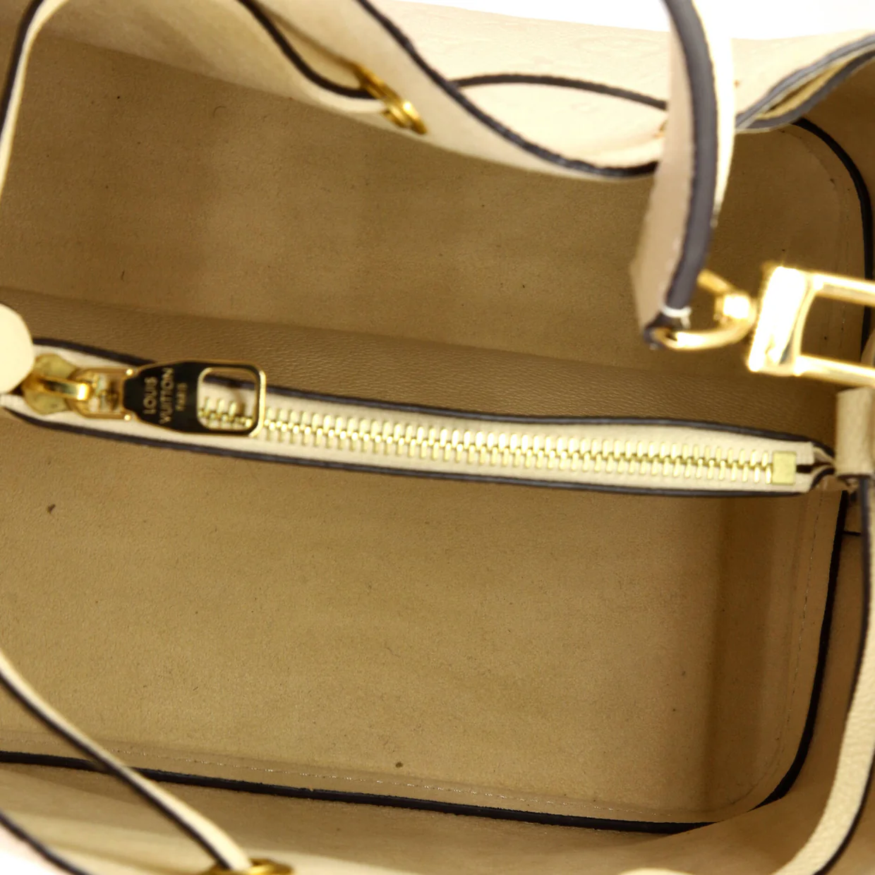 NeoNoe Handbag Monogram Empreinte Leather MM - Deep Luxury