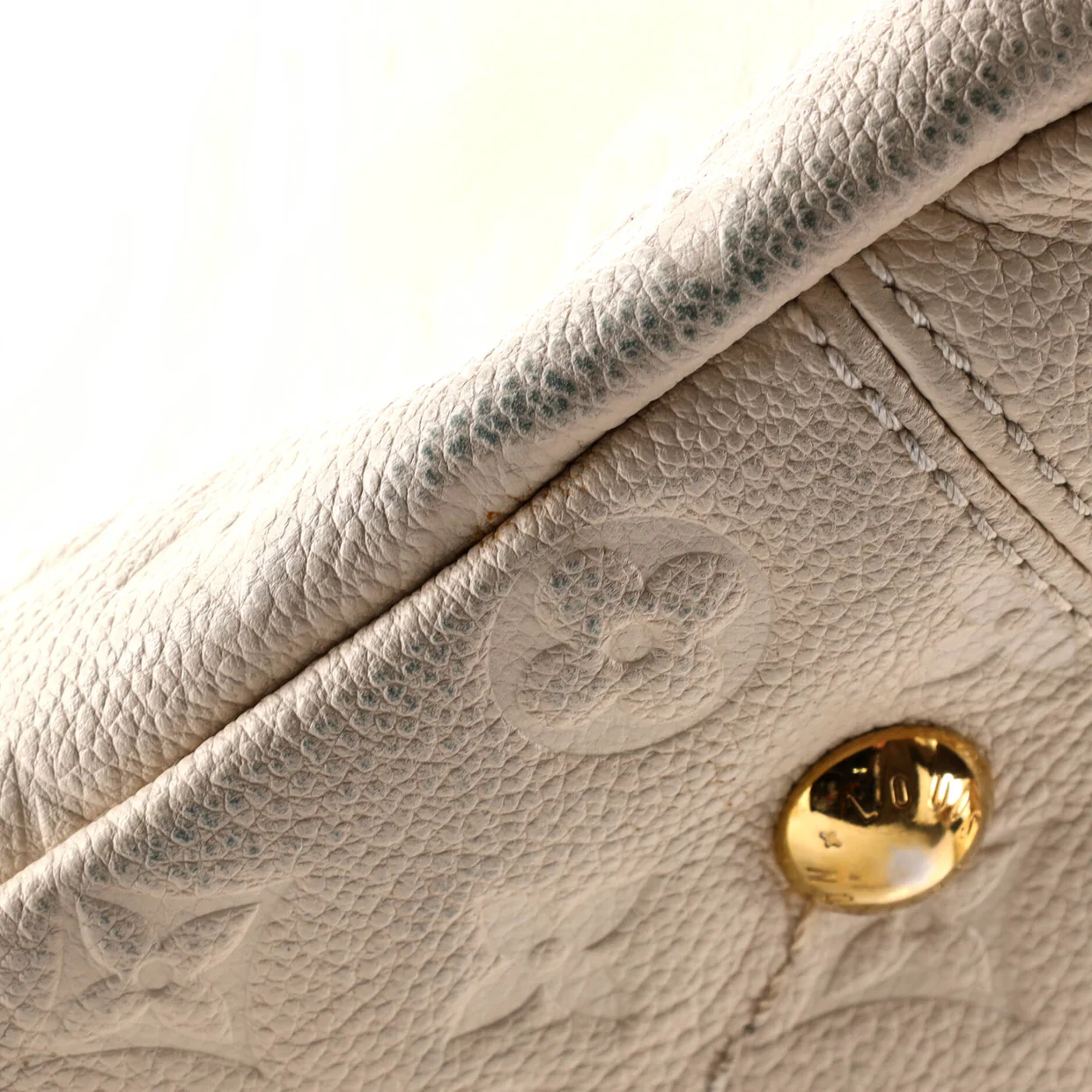 Artsy Handbag Monogram Empreinte Leather MM - Deep Luxury