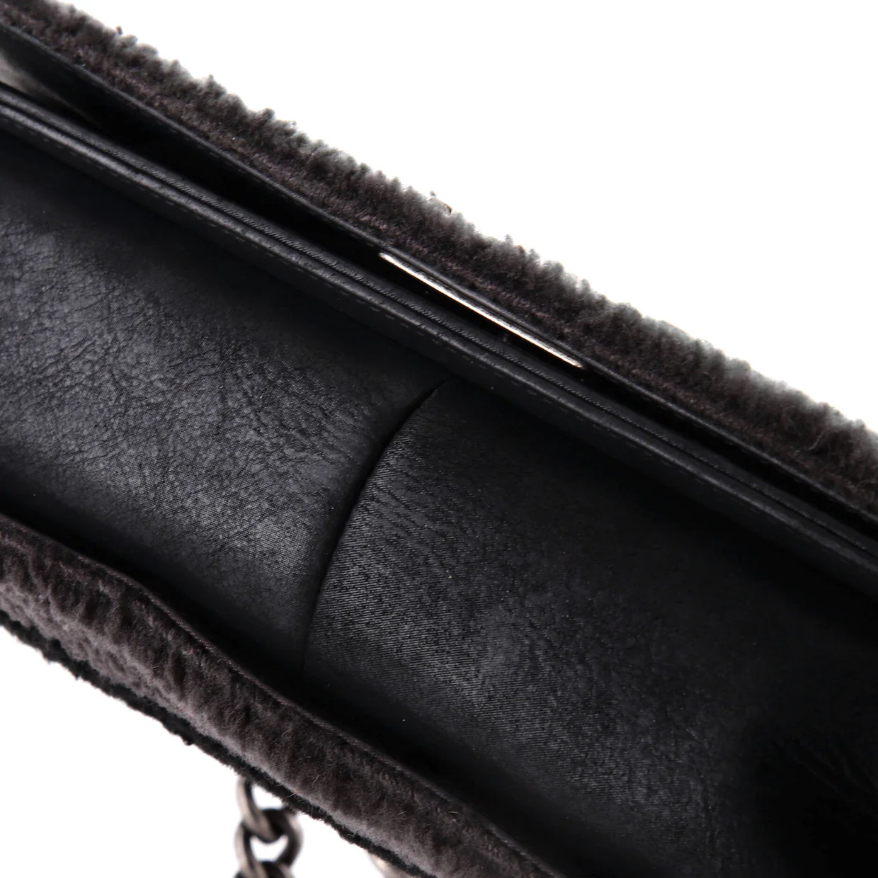 Boy Flap Bag Shearling New Medium - Deep Luxury