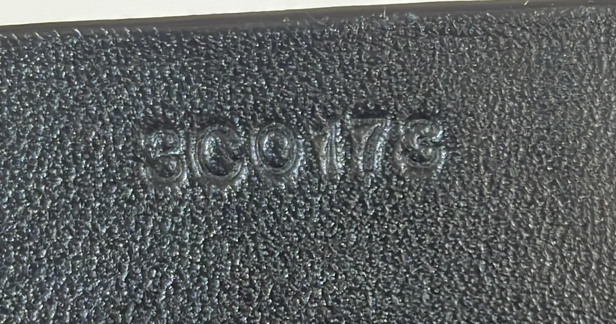 Antigona Bag Glazed Leather Medium - Deep Luxury