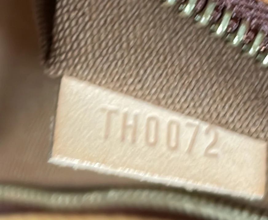 Cabas Mezzo Monogram Canvas - Deep Luxury