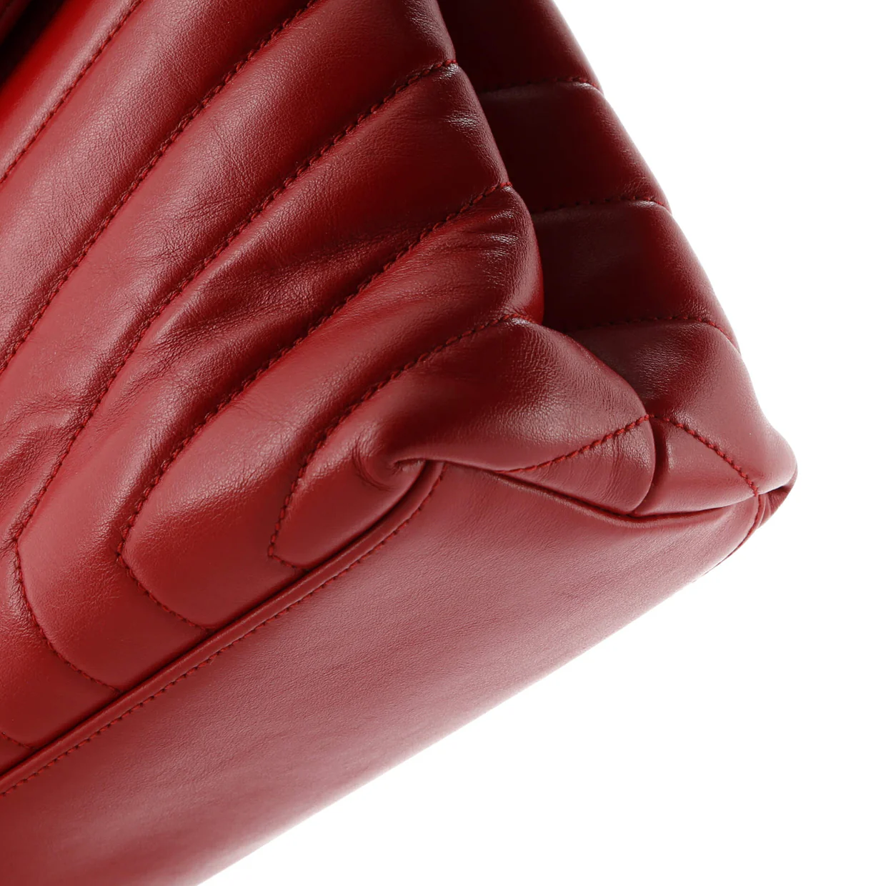 Loulou Shoulder Bag Matelasse Chevron Leather Medium - Deep Luxury