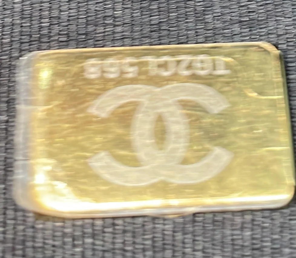 Round Vanity With Chain Quilted Caviar Small - Deep Luxury