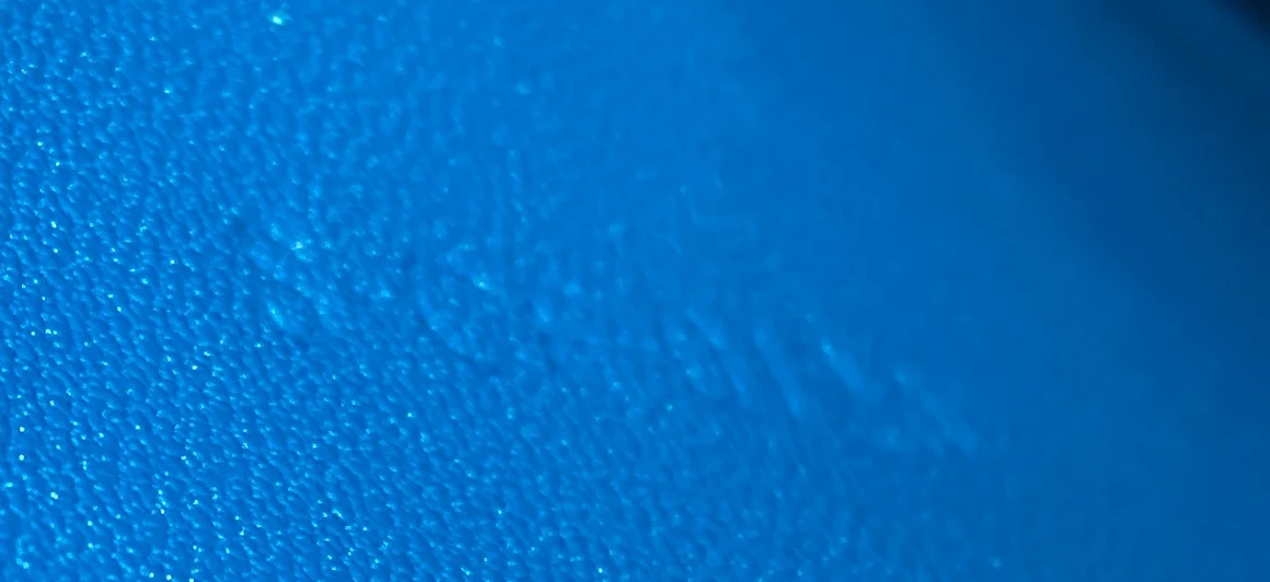 Classic Box Bag Grainy Leather Medium - Deep Luxury