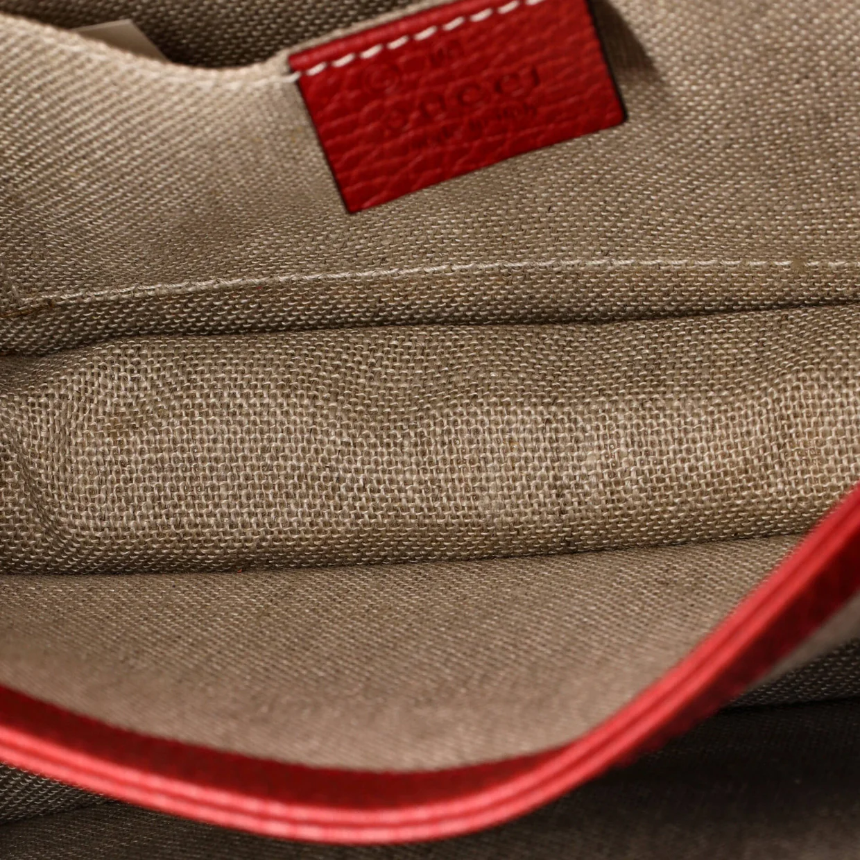 Interlocking Shoulder Bag Leather Small - Deep Luxury