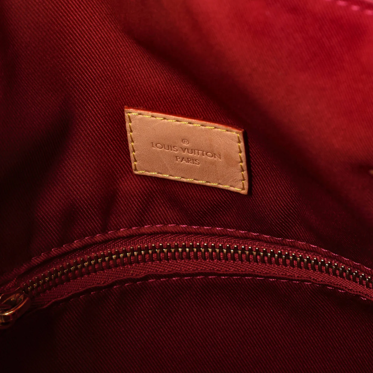 Graceful Handbag Monogram Canvas MM - Deep Luxury