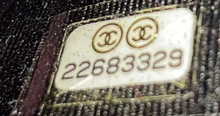 Wallet on Chain Quilted Lambskin - Deep Luxury