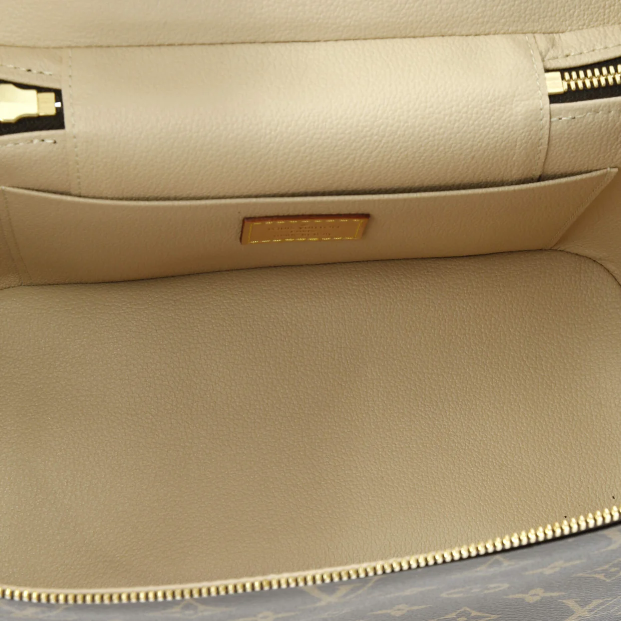 Nice Vanity Case Monogram Canvas BB - Deep Luxury