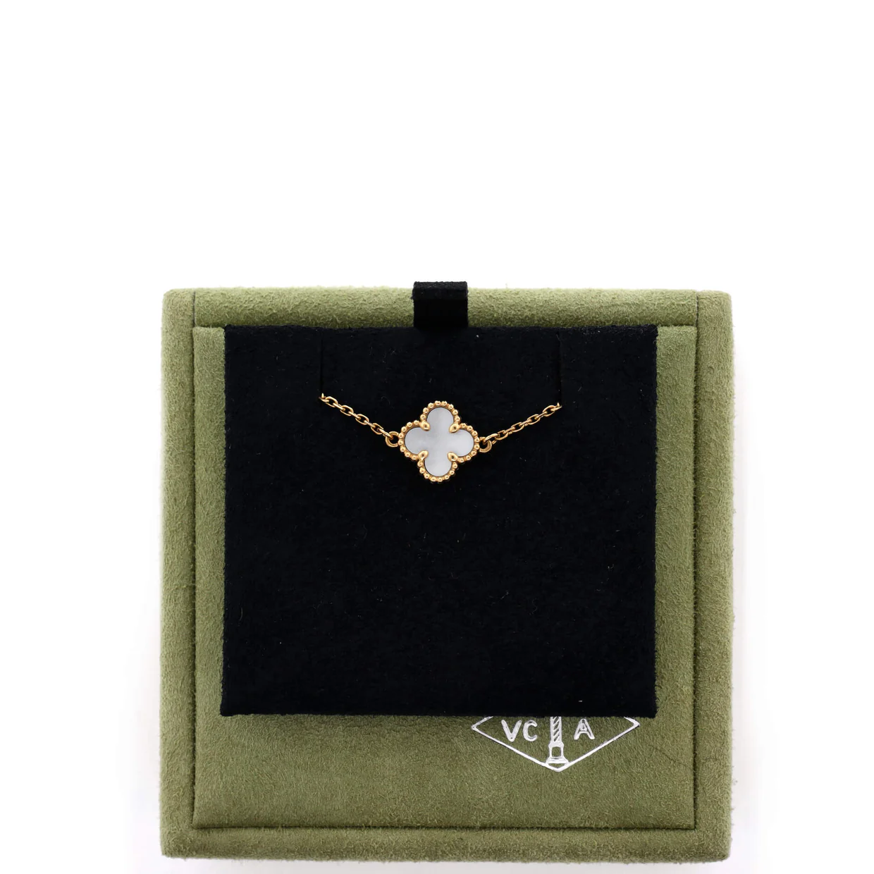 Sweet Alhambra Bracelet 18K Yellow Gold and Mother of Pearl - Deep Luxury