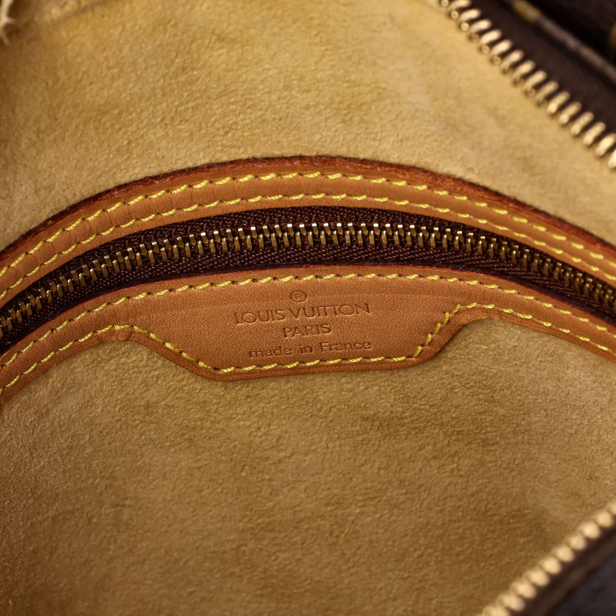 Looping Handbag Monogram Canvas GM - Deep Luxury