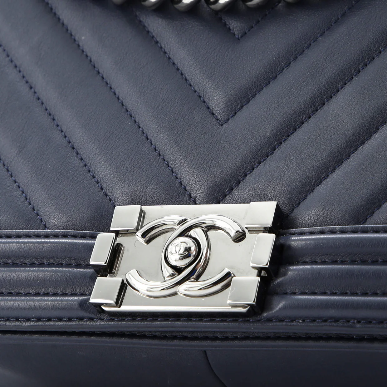 Boy Flap Bag Chevron Lambskin Old Medium - Deep Luxury