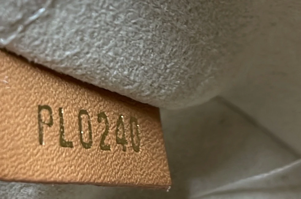 Boite Chapeau Souple Bag Damier PM - Deep Luxury