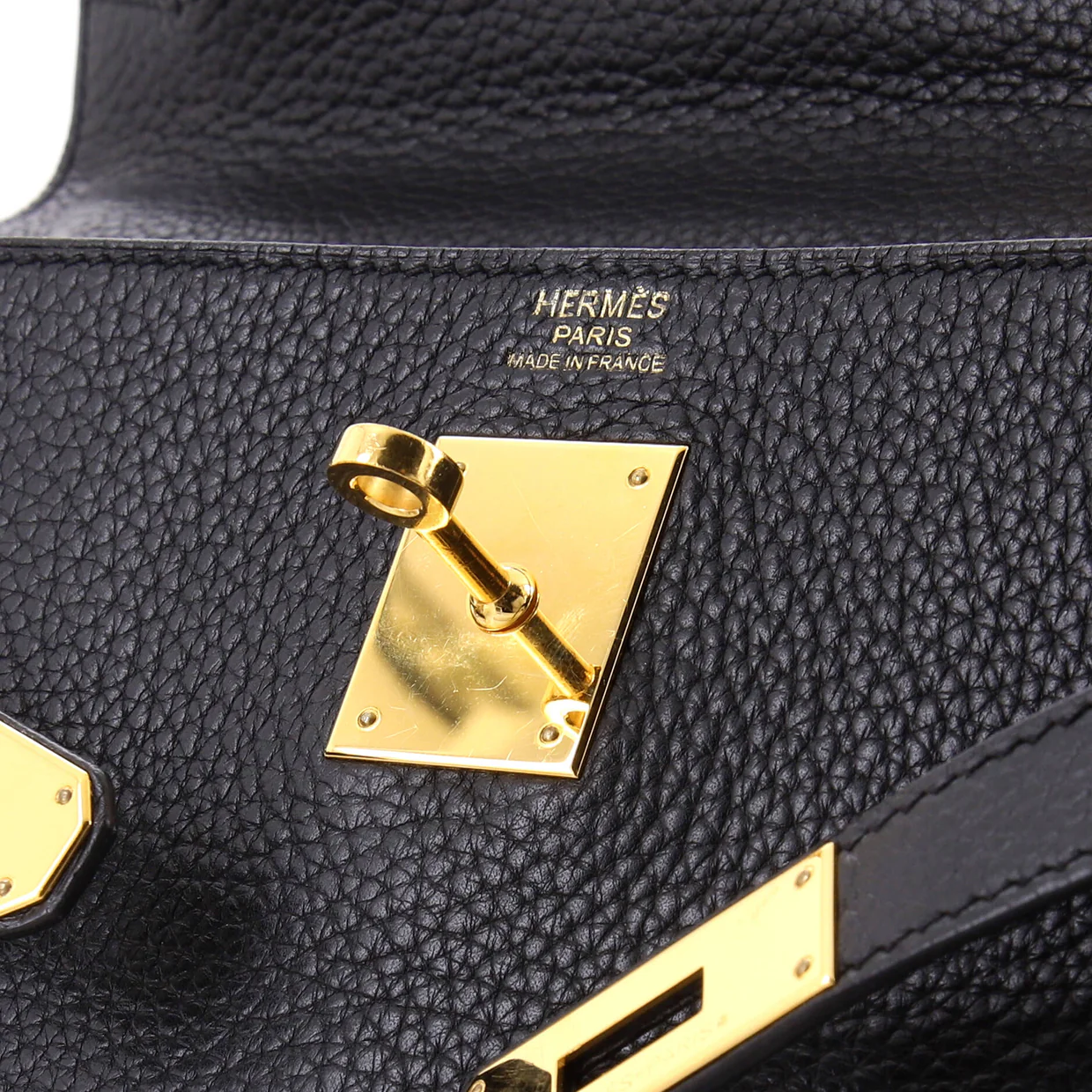 Kelly Handbag Noir Clemence with Gold Hardware 32 - Deep Luxury