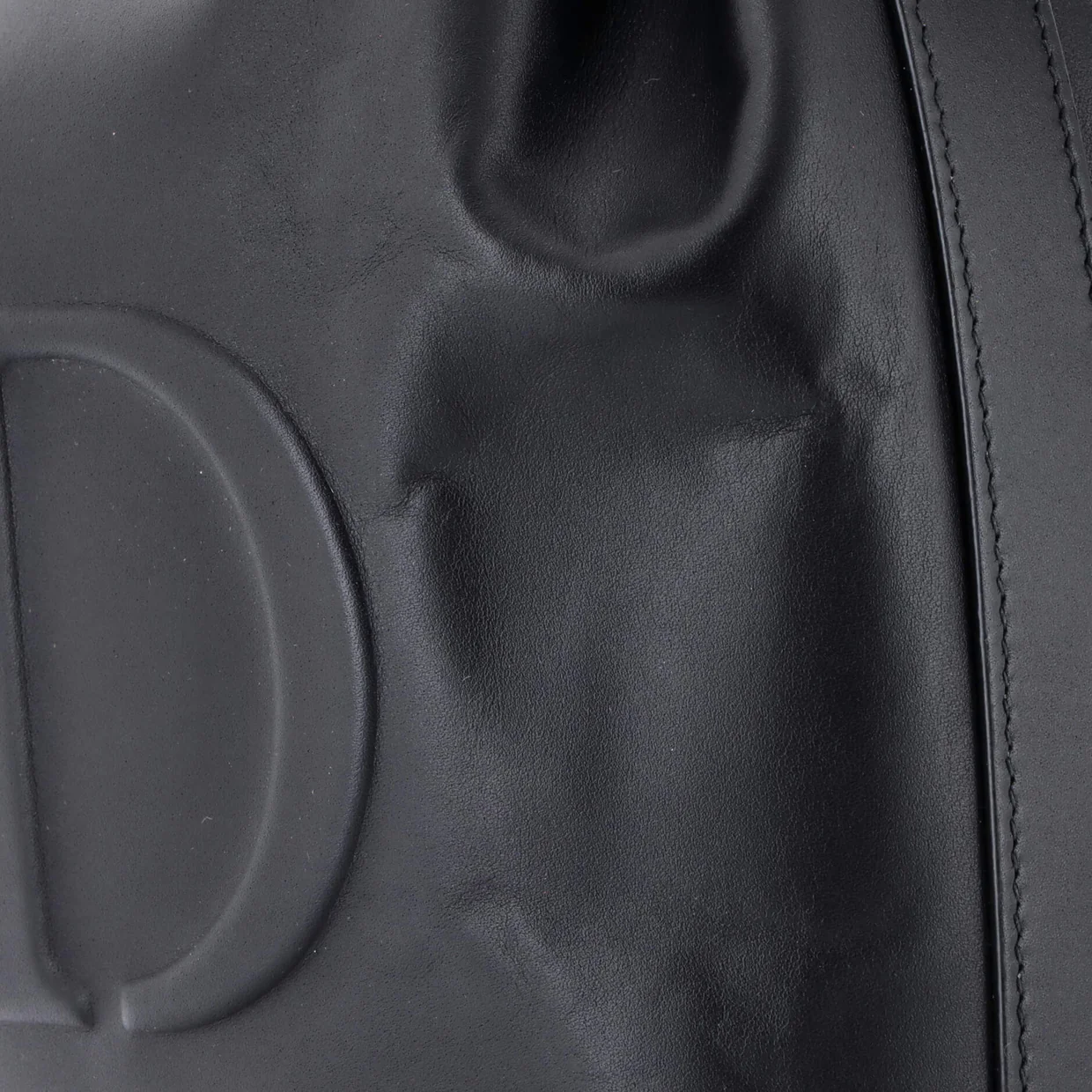 C'est Bucket Bag Leather Medium - Deep Luxury