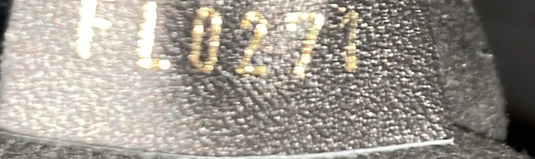 V Tote Monogram Empreinte Leather MM - Deep Luxury