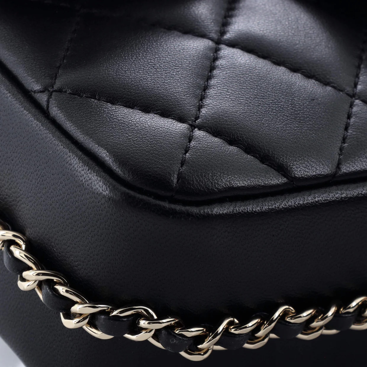 My Precious Pearls Chain Flap Bag Quilted Lambskin Medium - Deep Luxury