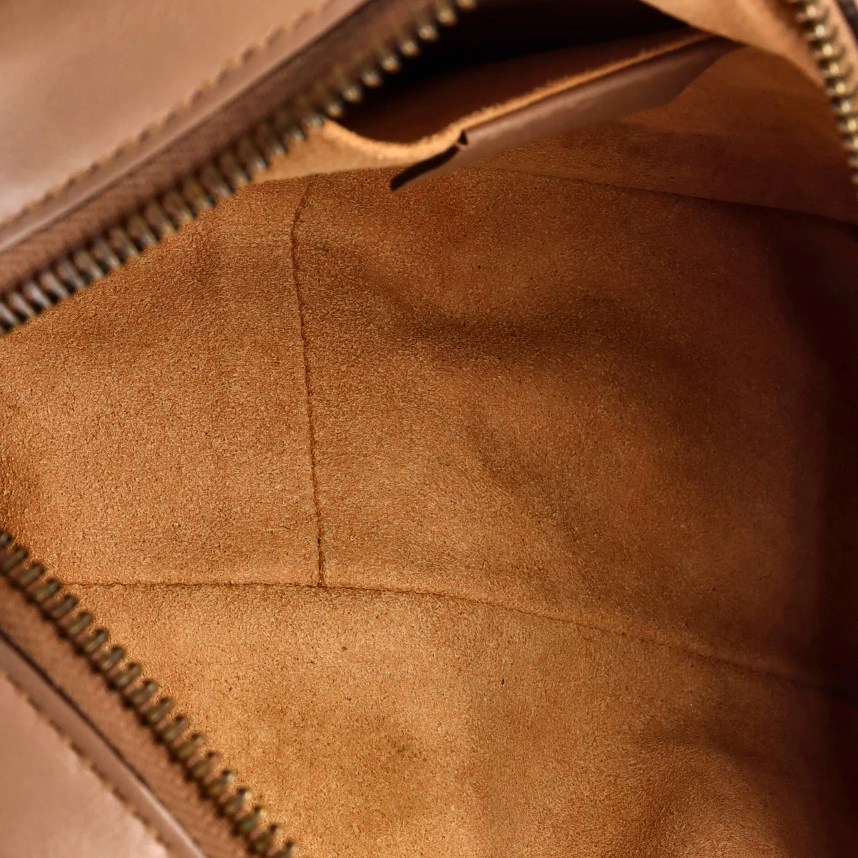 GG Marmont Shoulder Bag Matelasse Leather Mini - Deep Luxury