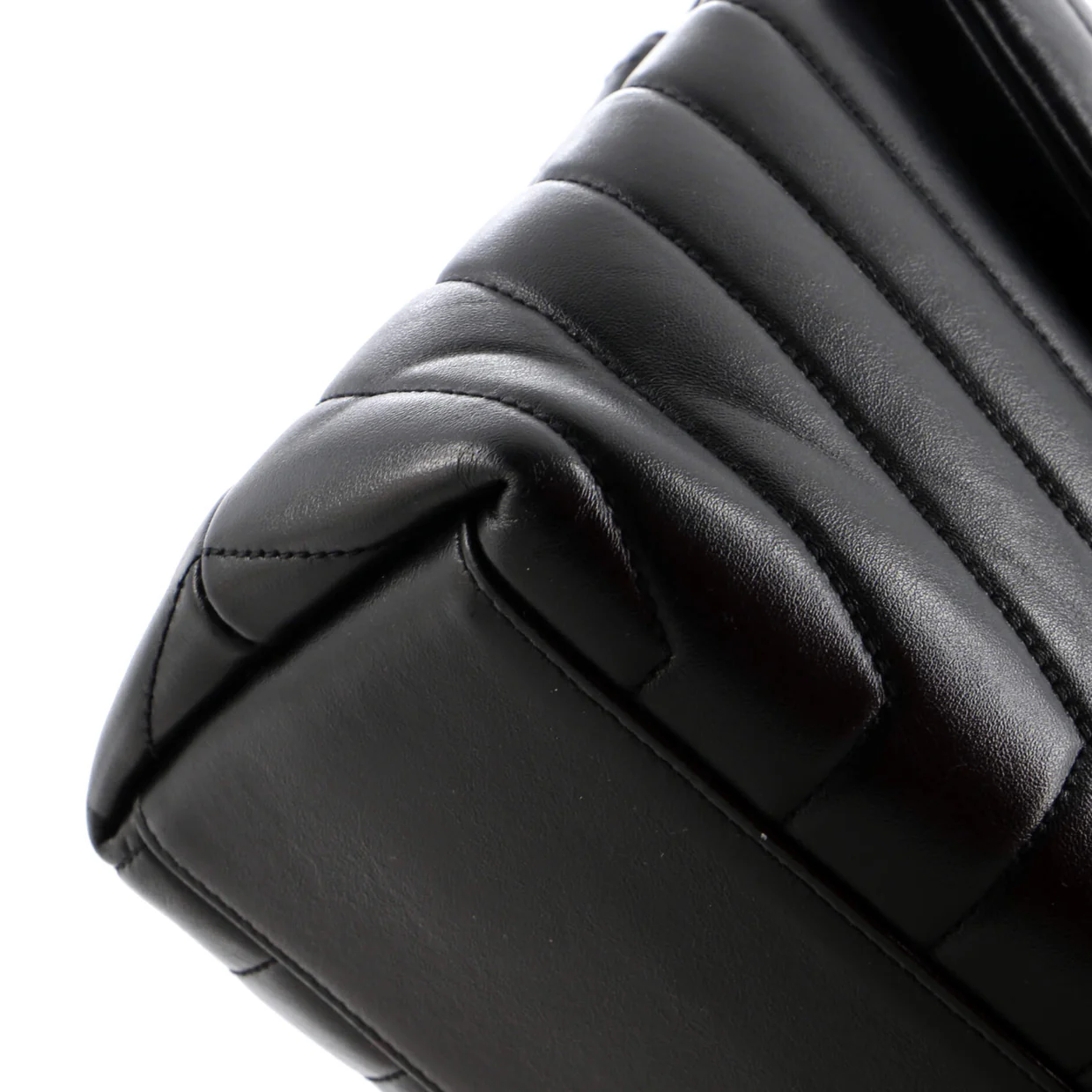 Loulou Shoulder Bag Matelasse Chevron Leather Medium - Deep Luxury