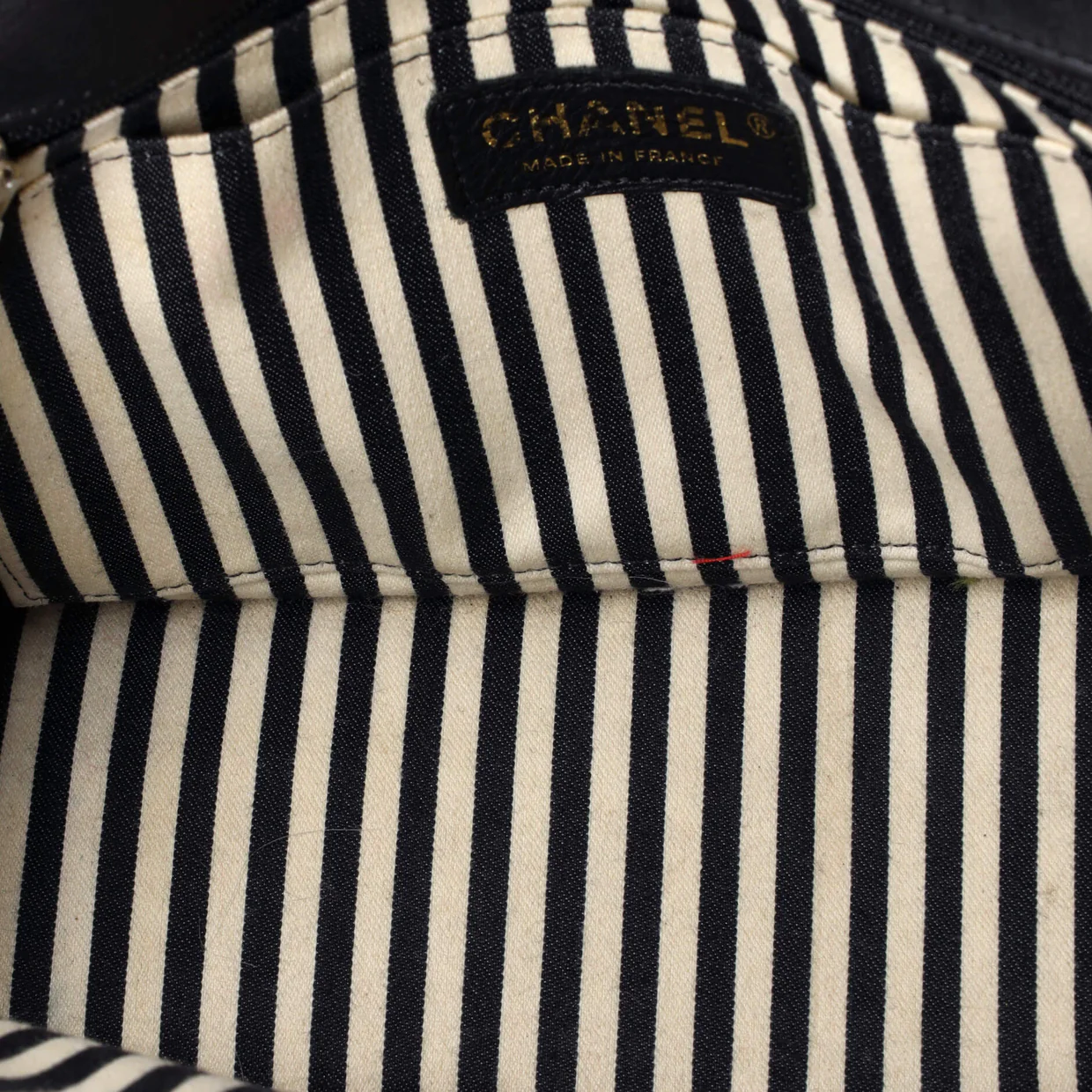 Envelope Flap Bag Chevron Calfskin Medium - Deep Luxury