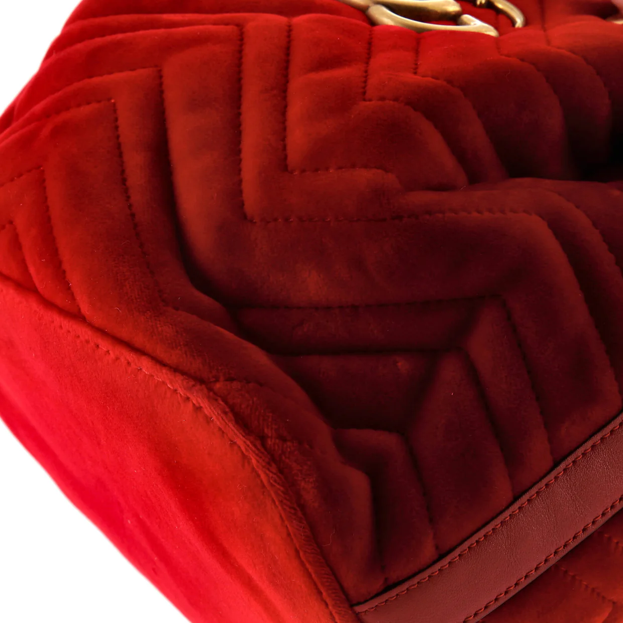 GG Marmont Bucket Bag Matelasse Velvet Small - Deep Luxury