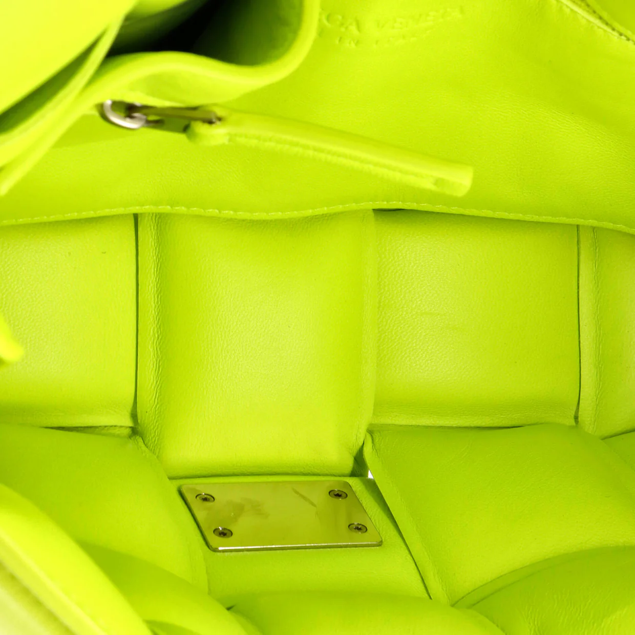 Cassette Crossbody Bag Padded Maxi Intrecciato Leather - Deep Luxury