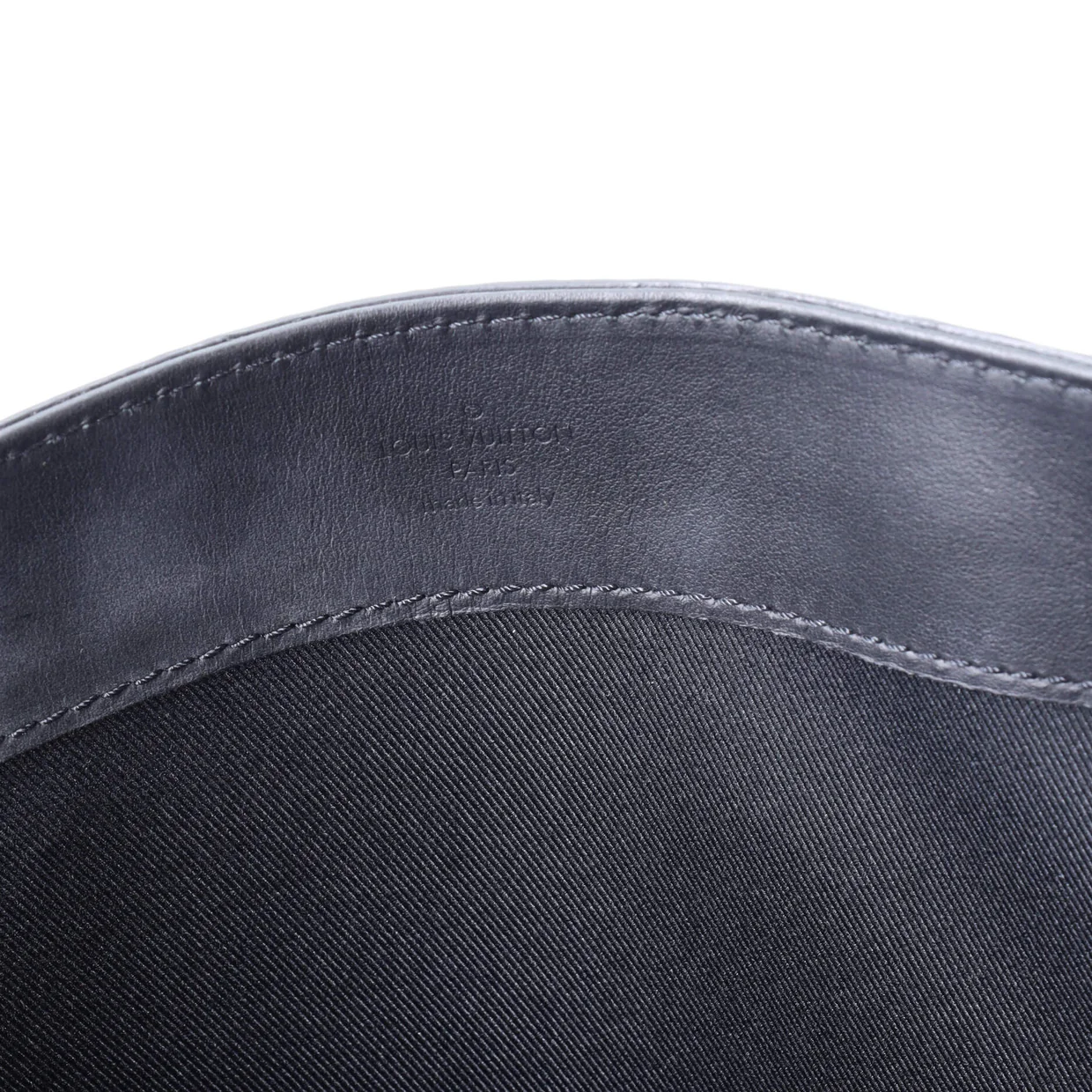 Sac Plat NV Bag Monogram Taurillon Leather - Deep Luxury