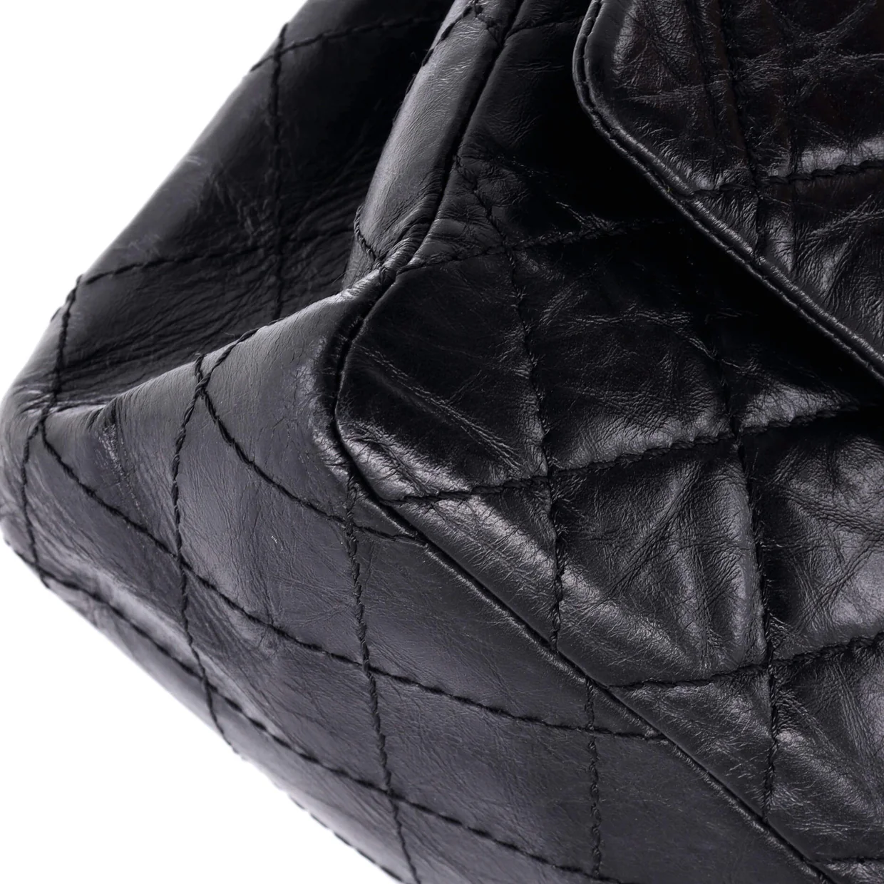 So Black Reissue 2.55 Flap Bag Quilted Aged Calfskin 226 - Deep Luxury