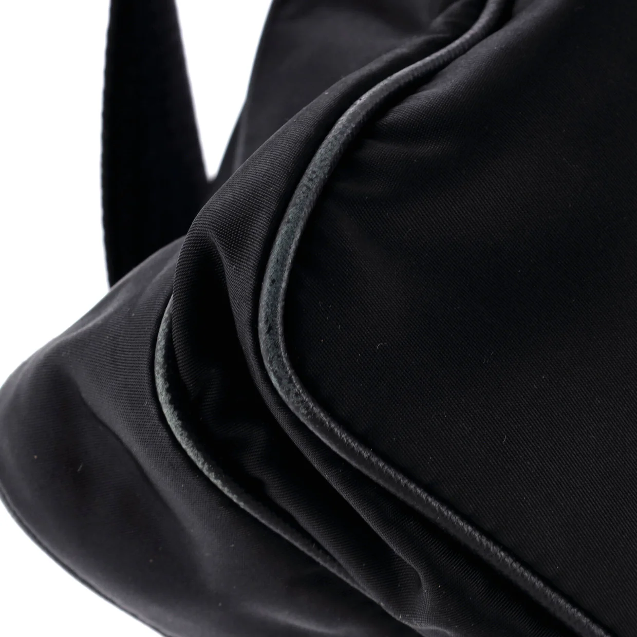 Front Pocket Messenger Bag Tessuto Medium - Deep Luxury