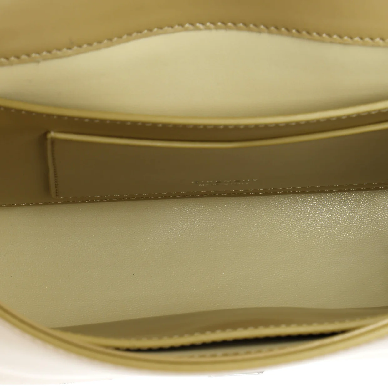 4G Shoulder Bag Leather Medium - Deep Luxury