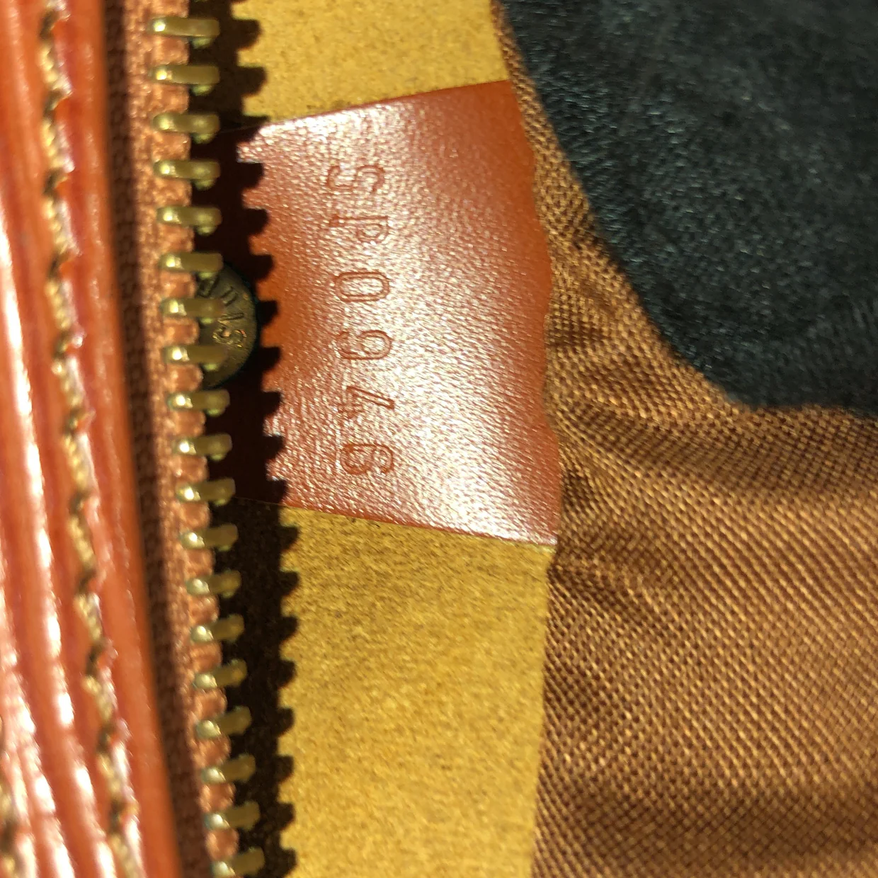 Speedy Handbag Epi Leather 25 - Deep Luxury