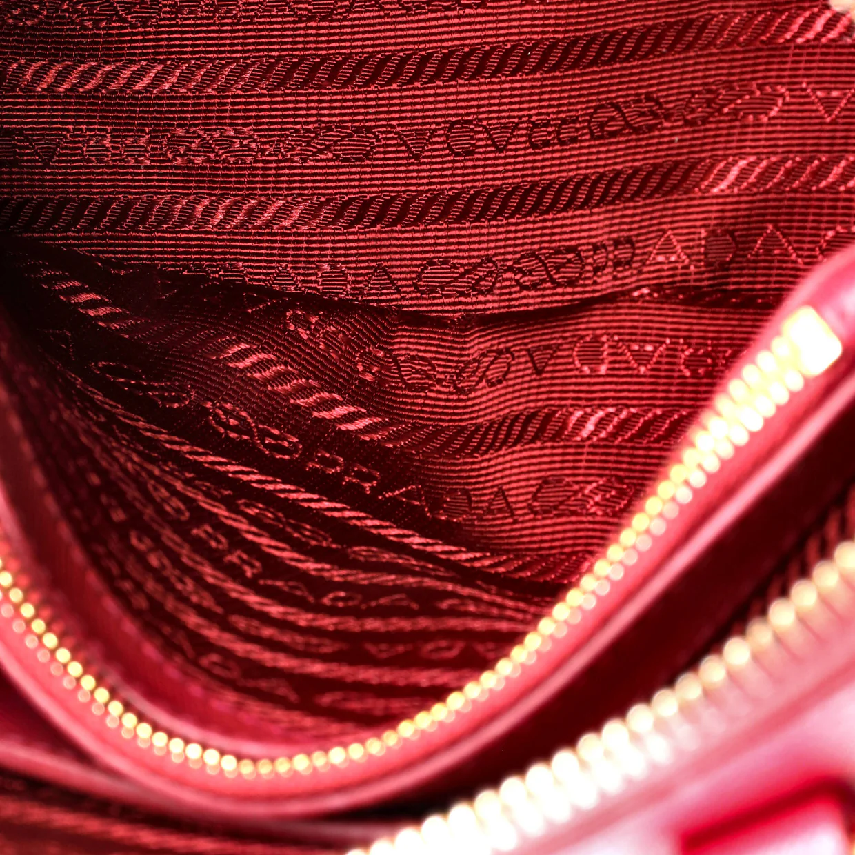 Promenade Bag Saffiano Leather Small - Deep Luxury