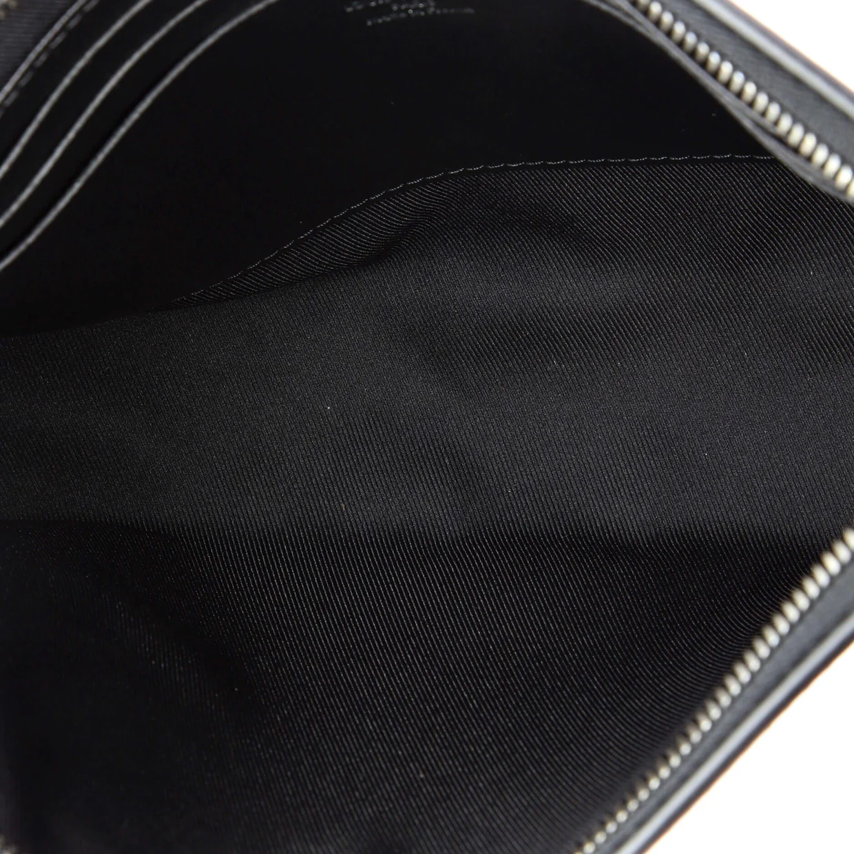 Pochette Voyage Monogram Eclipse Canvas MM - Deep Luxury