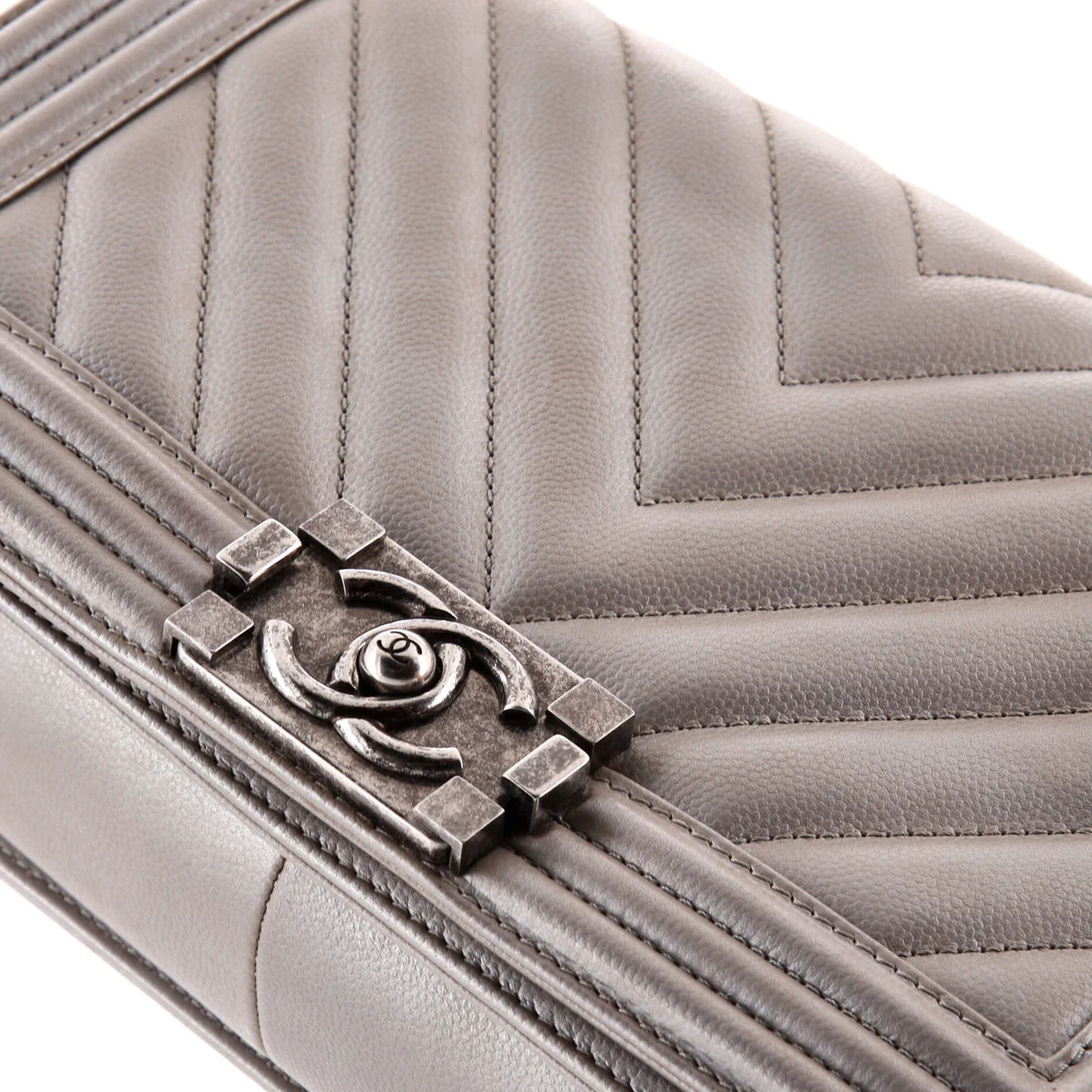 Boy Flap Bag Chevron Caviar Old Medium - Deep Luxury