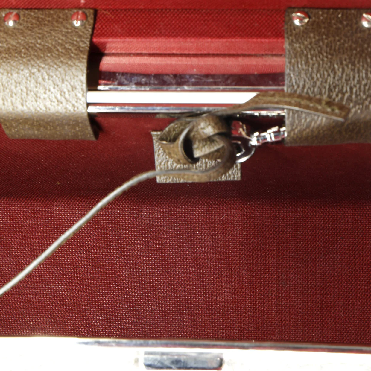 Bamboo Globe-Trotter Vanity Case GG Coated Canvas - Deep Luxury