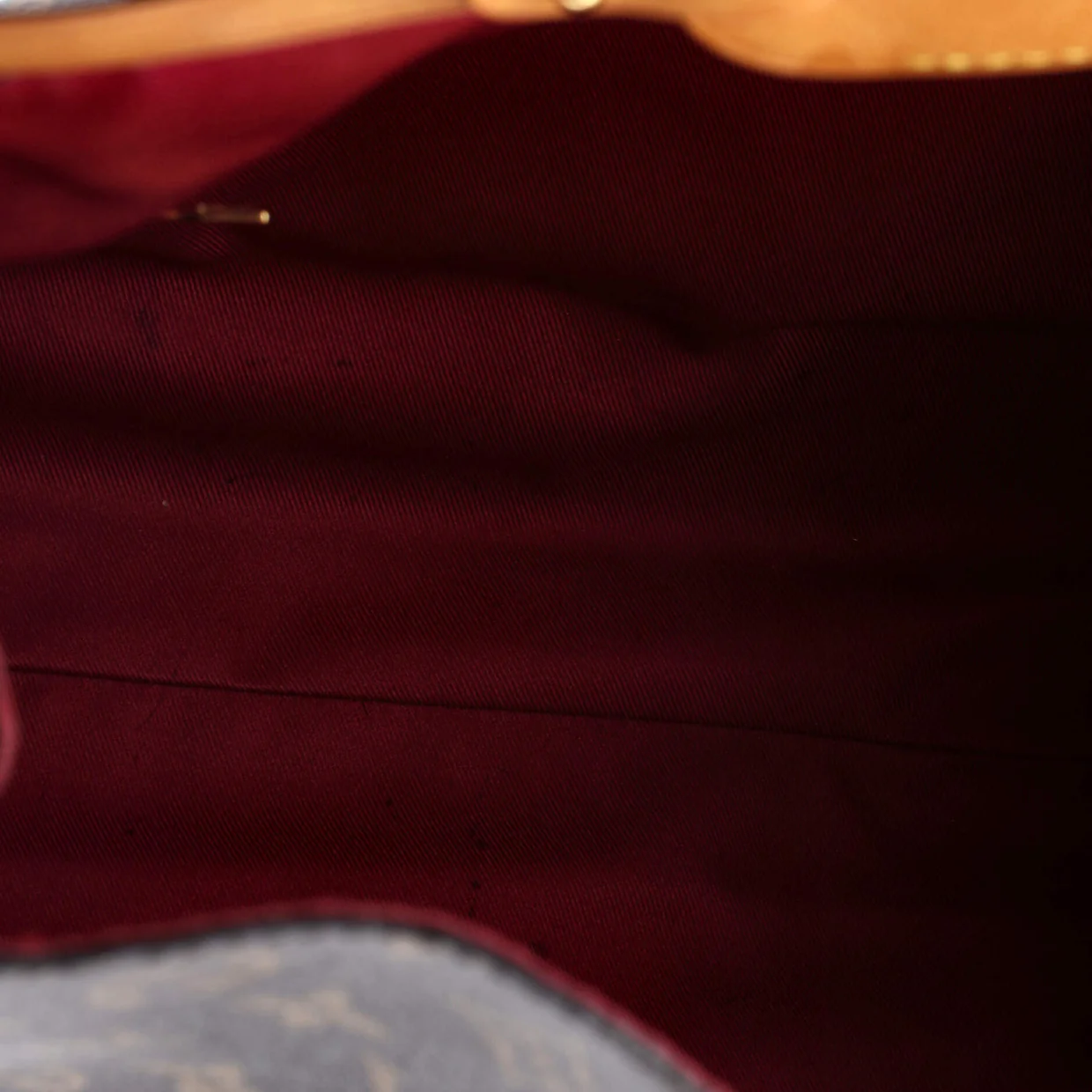 Graceful Handbag Monogram Canvas MM - Deep Luxury