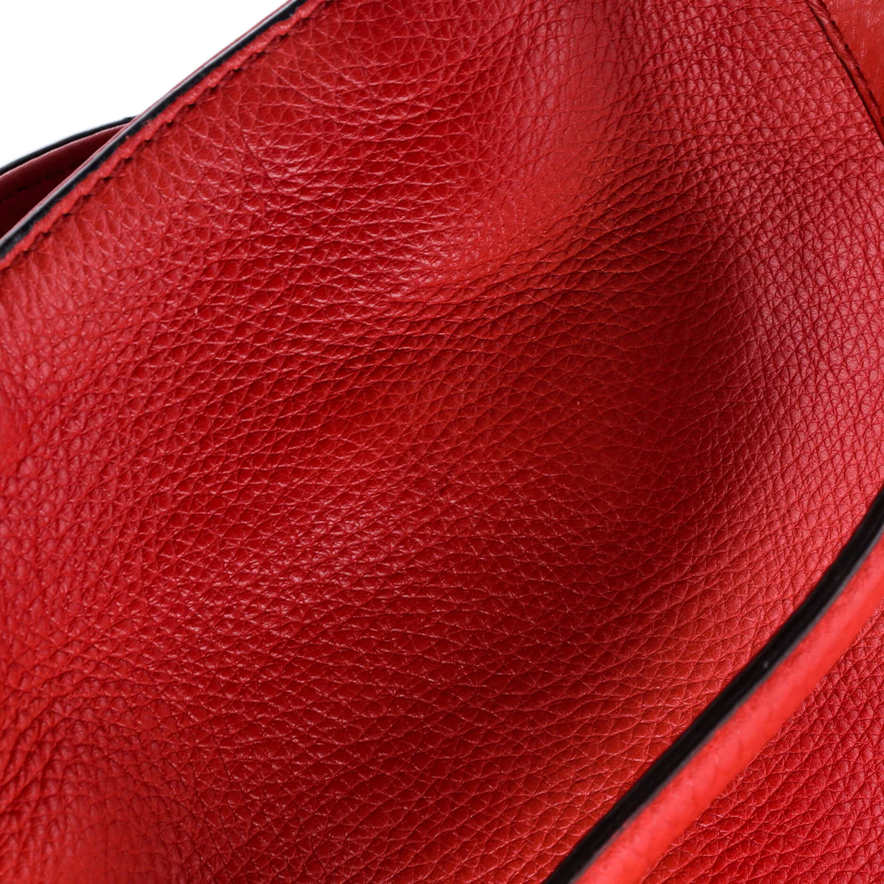 Soho Shoulder Bag Leather Medium - Deep Luxury