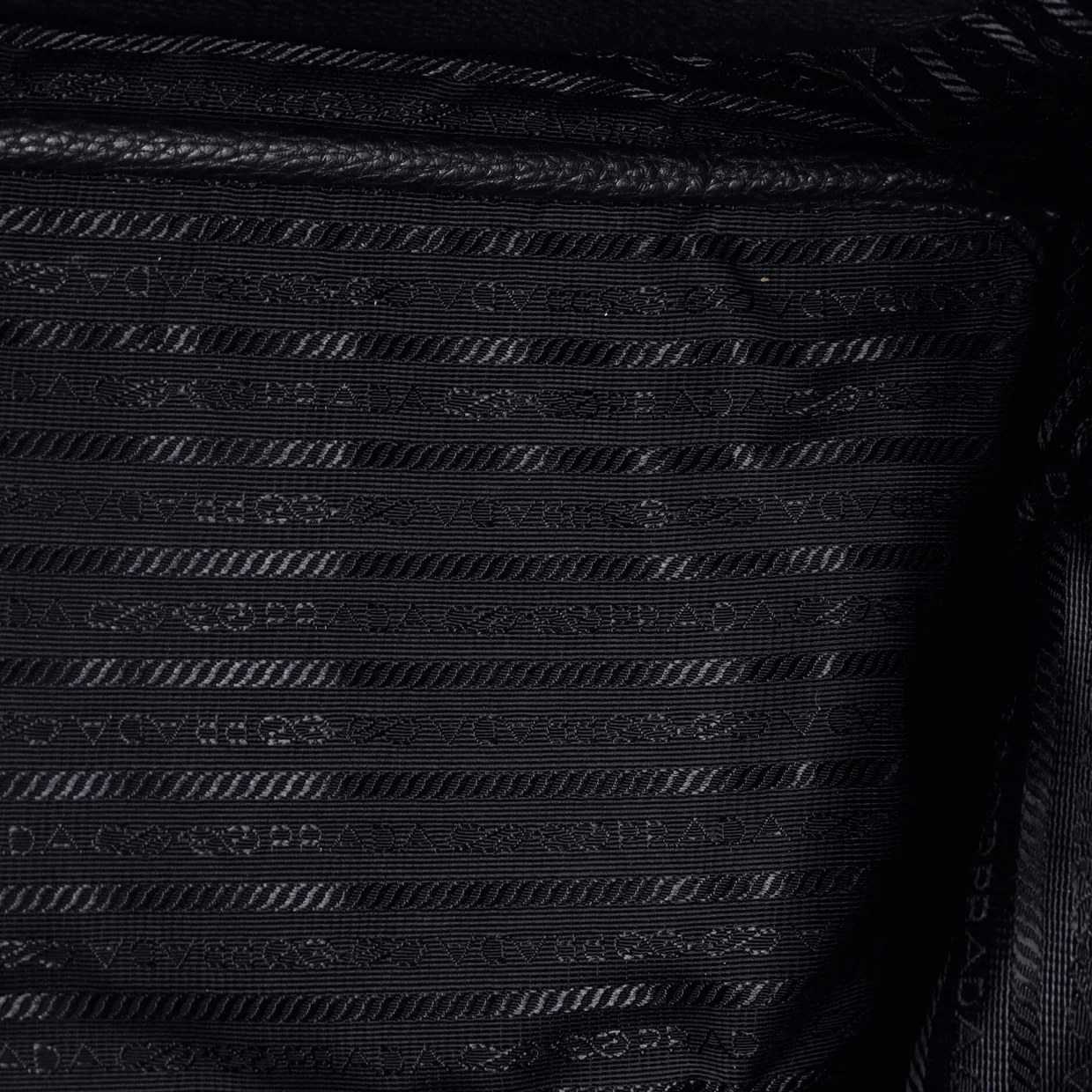 Logo Tote Perforated Leather Medium - Deep Luxury