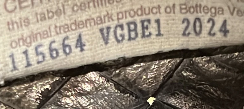 Cabat Tote Intrecciato Metallic Nappa Medium - Deep Luxury