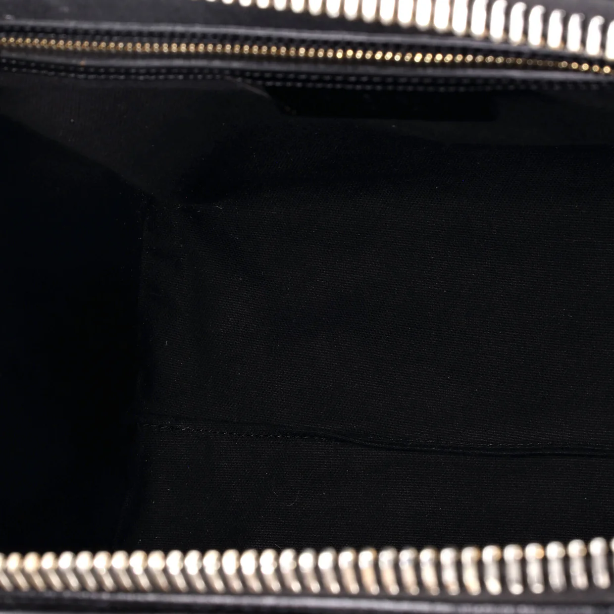 Antigona Bag Glazed Leather Medium - Deep Luxury