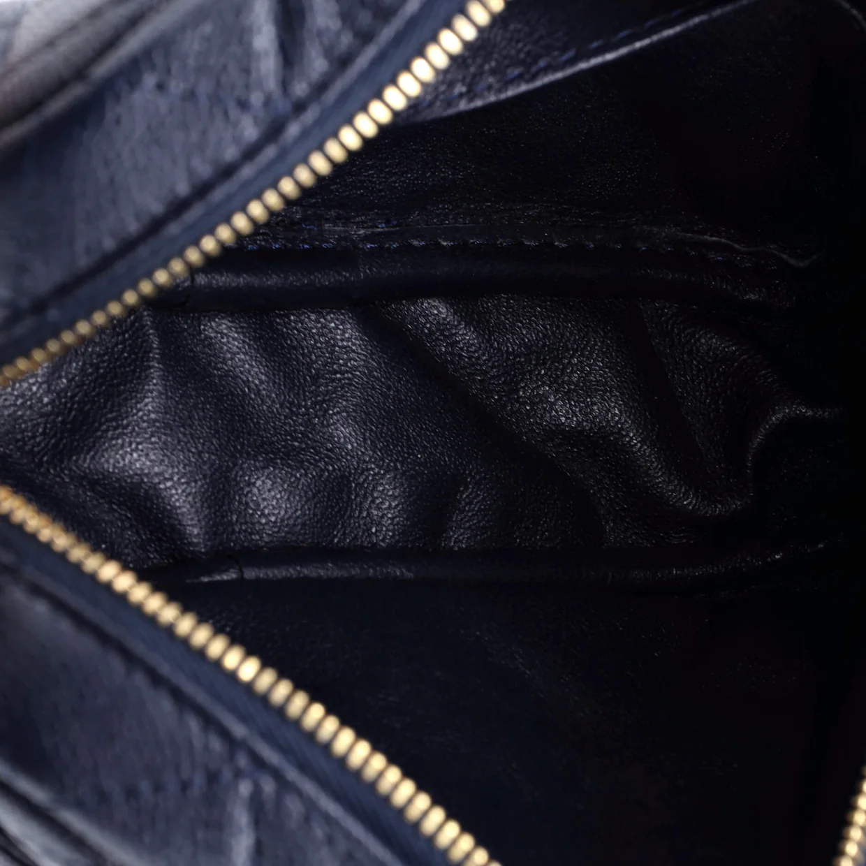 Camera Case Bag Quilted Caviar Mini - Deep Luxury