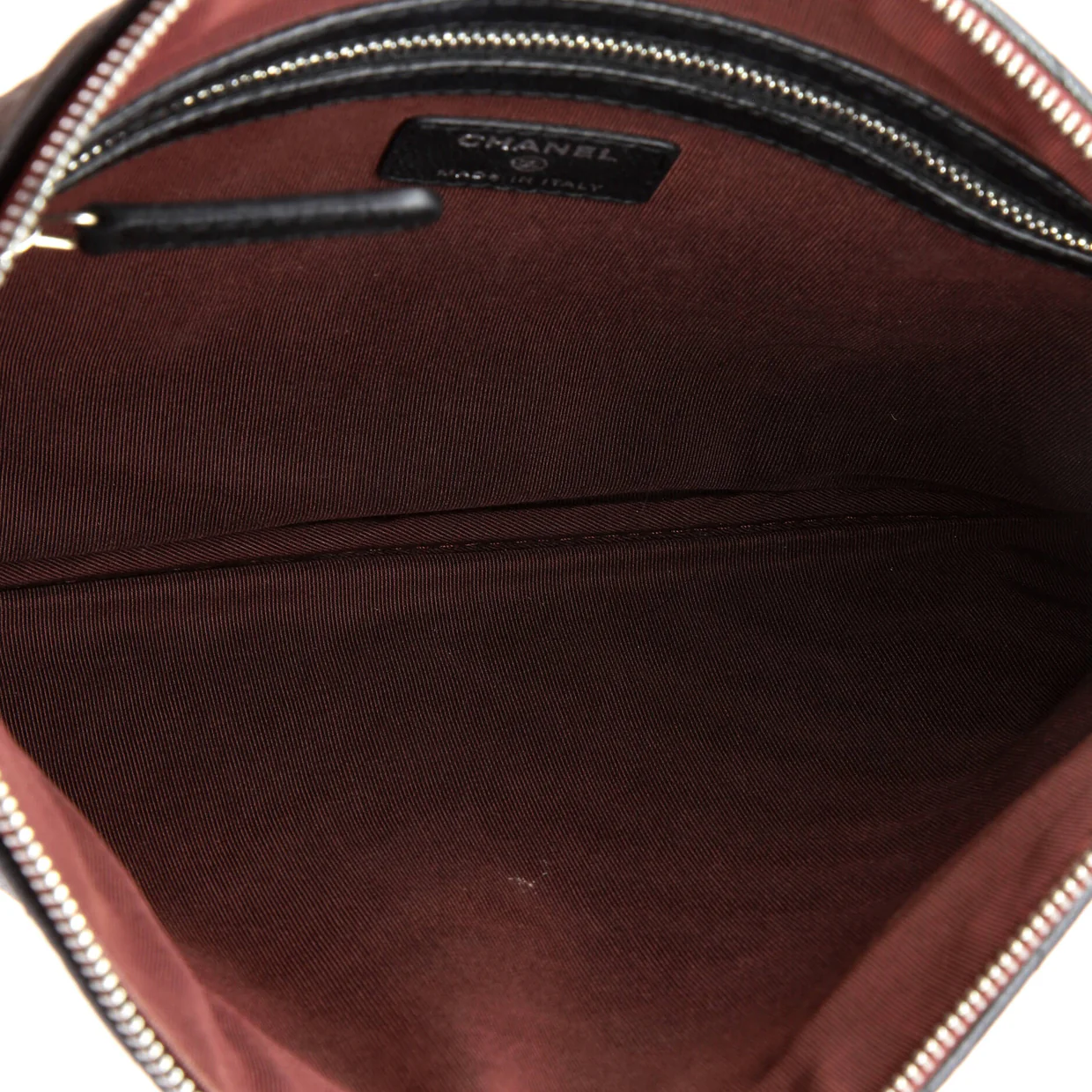 O Case Clutch Chevron Caviar Medium - Deep Luxury