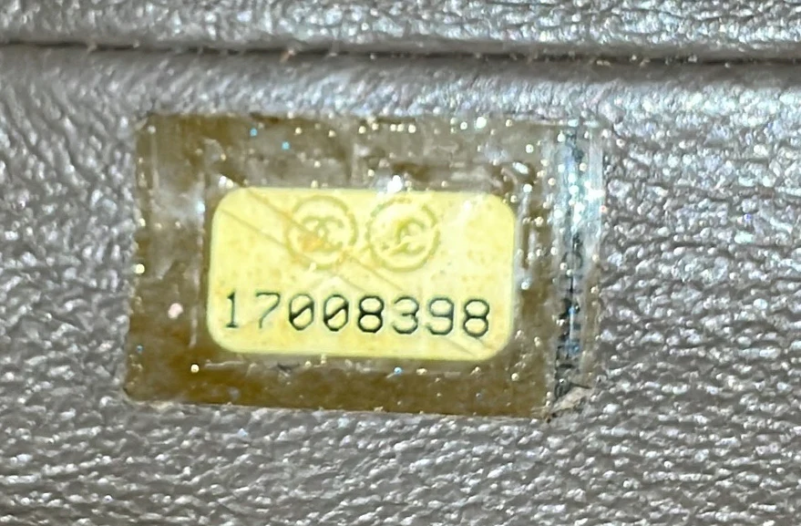 Clutch with Chain Quilted Caviar - Deep Luxury