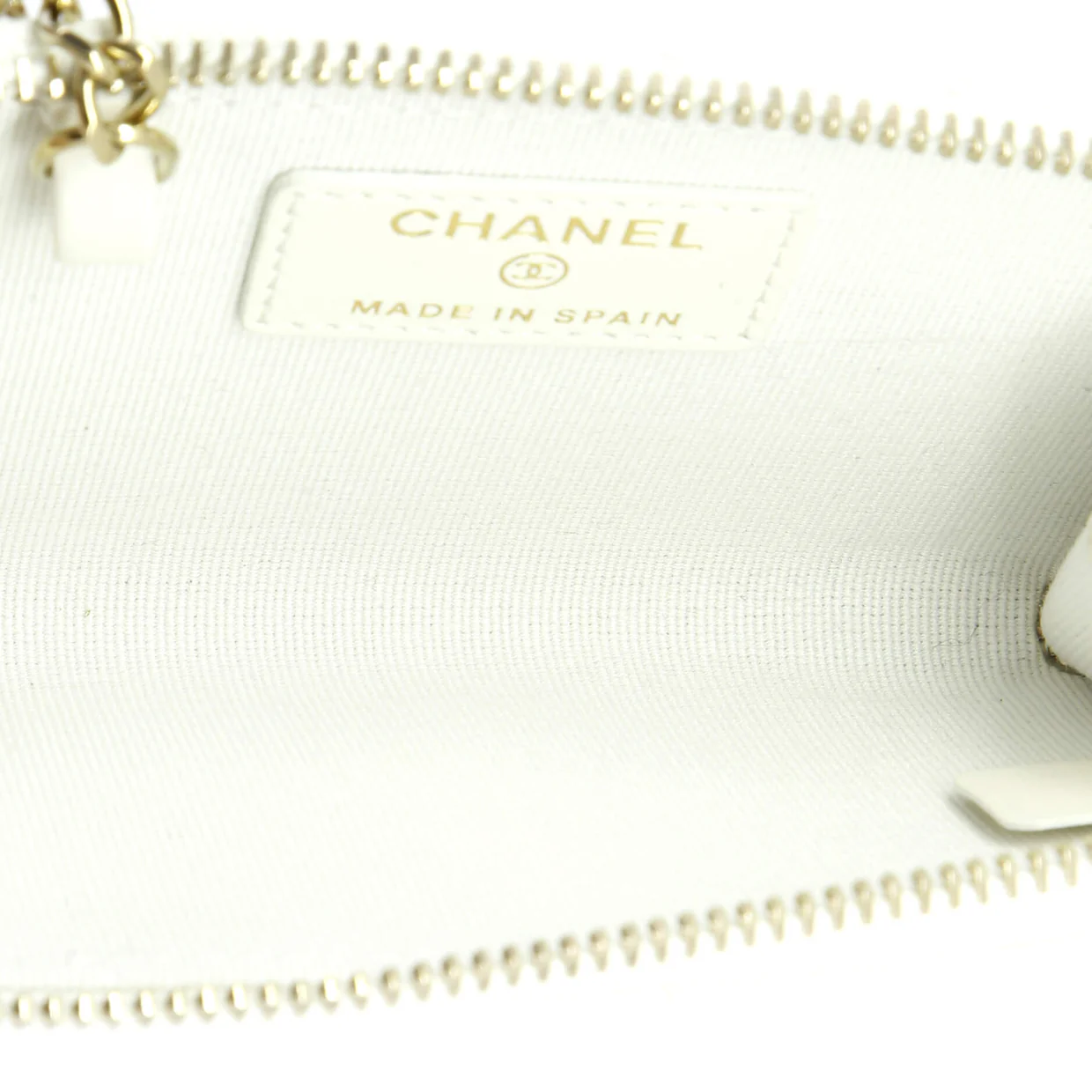 Zipped Key Holder Quilted Caviar - Deep Luxury