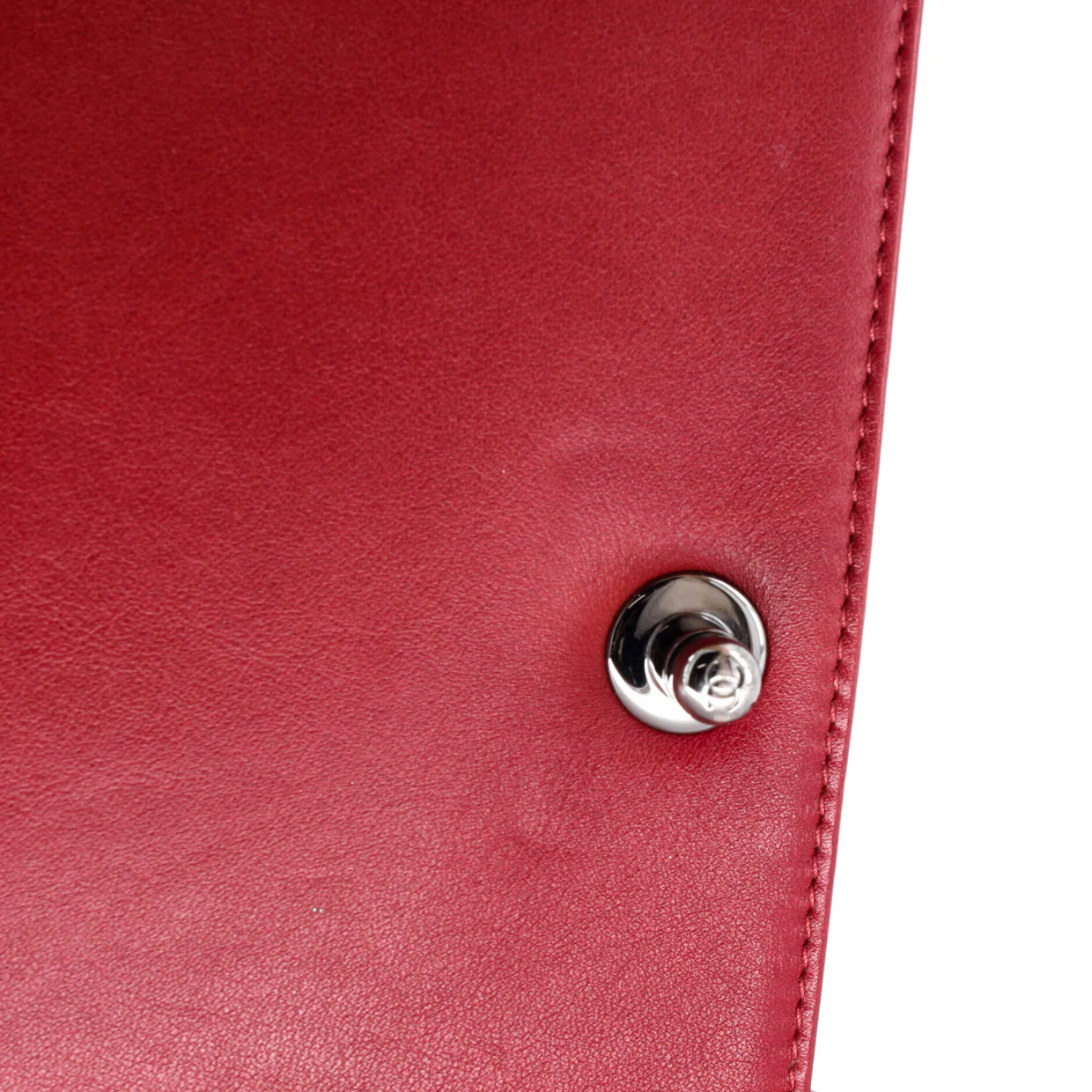 Boy Flap Bag Chevron Calfskin with Micro Chain Detail Old Medium - Deep Luxury