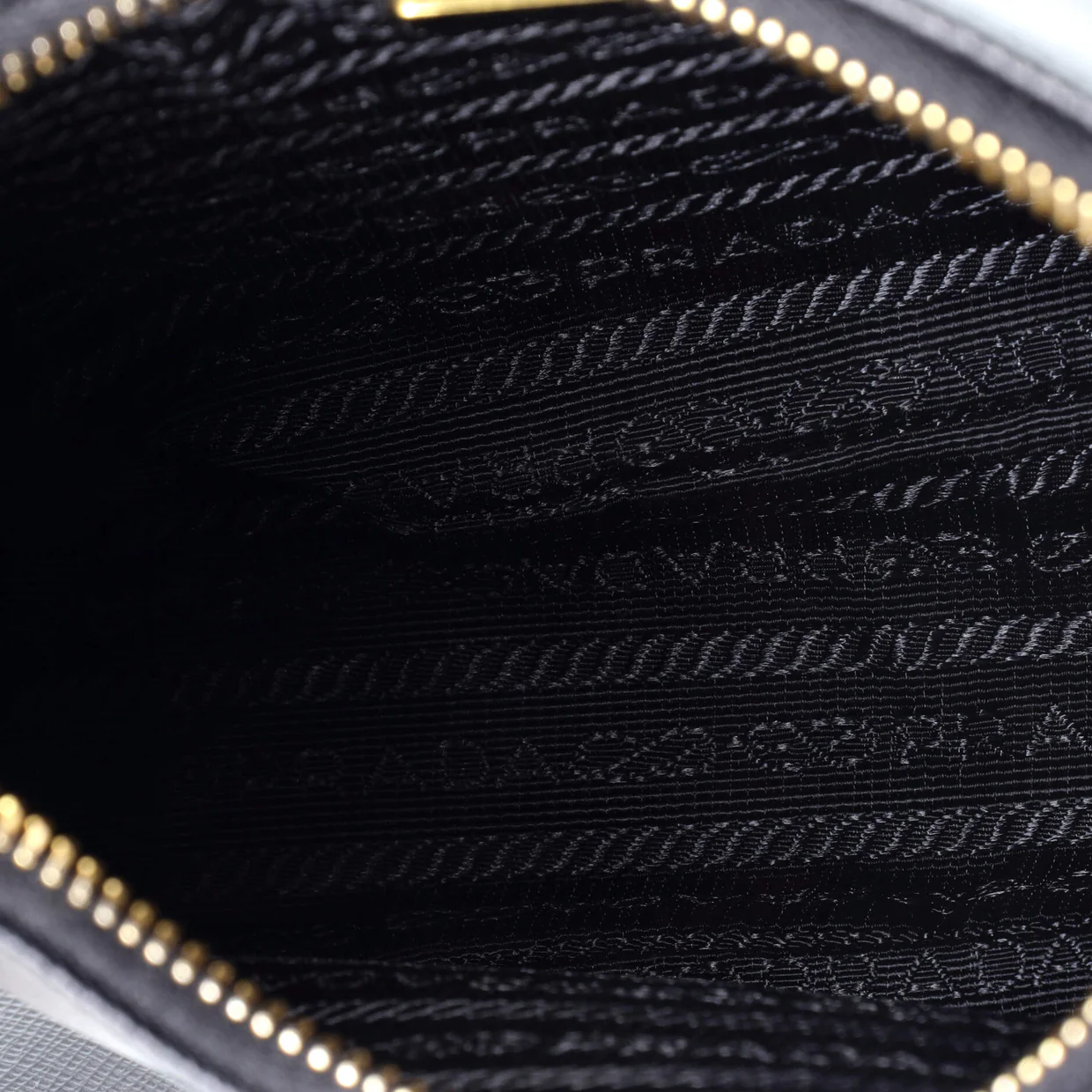 Re-Edition 2005 Shoulder Bag Saffiano Leather Small - Deep Luxury