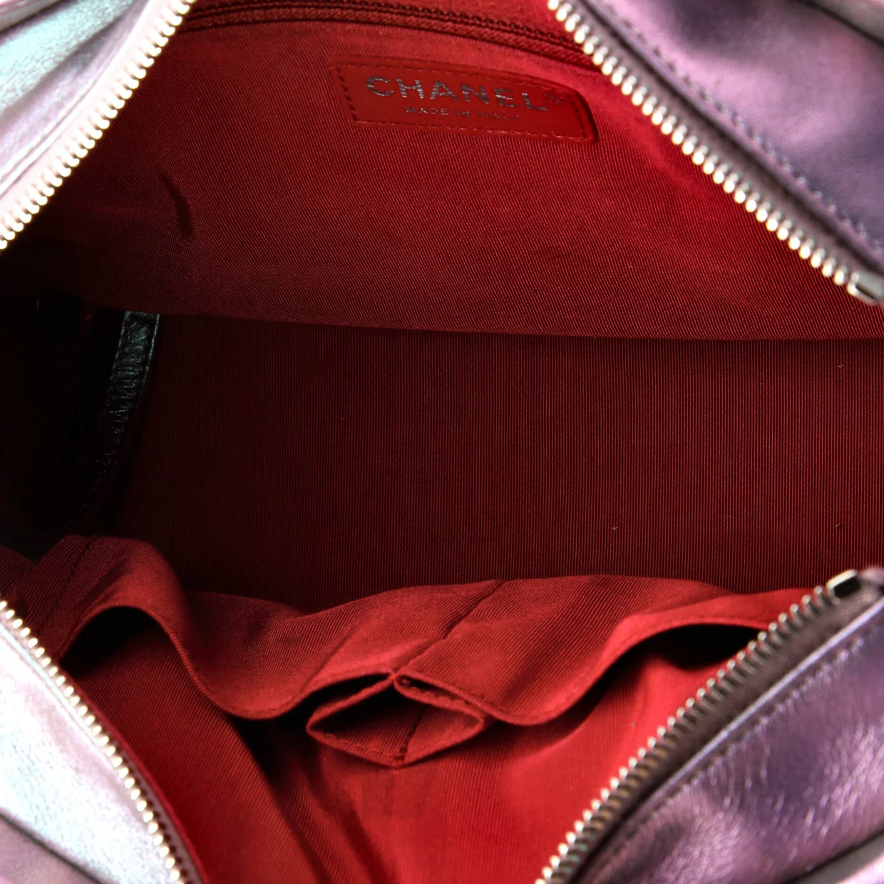 Gabrielle Hobo Quilted Iridescent Lambskin Medium - Deep Luxury